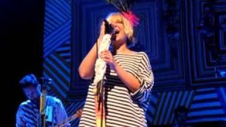 Sia  quotBring Nightquot House of Blues San Diego 041910 [upl. by Dunlavy]