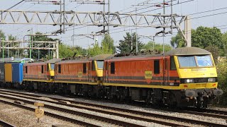 90011  90015  90016 speed through Tamworth on 4M63 trains class90 tamworth trainspotting [upl. by Rajewski]