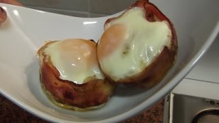 Muffins salados de Bacon con huevo y patatas paja [upl. by Aihsotal]