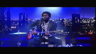 Gary Clark Jr Next Door Neighbor Blues  Letterman 11072013 [upl. by Avehsile]