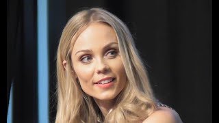 Laura VANDERVOORT  Smallville  Paris Manga 20 october 2018 during the panel  octobre [upl. by Anelrad]