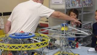 Claude Chevillet et son manège Meccano à la médiathèque de Nailloux [upl. by Brigette]