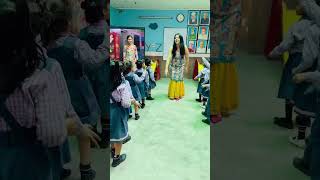 Aaj mangalwar hai chuhe ko bukhar hai🐀🐀shortvideo dance learnpoem school littlepoem easy [upl. by Suhpoelc]