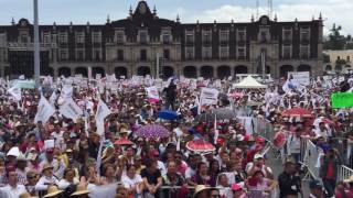 Envía AMLO mensaje a electricistas petroleros y trabajadores de México [upl. by Rhyne892]