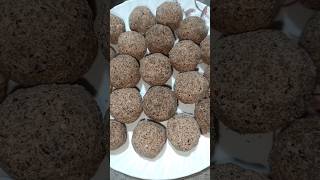 अलसी के लड्डू सर्दियों में बहुत फायदेमंद होते हैं l Flax seeds laddu l cooking food trending [upl. by Yuma]