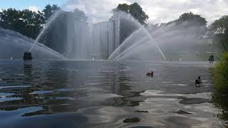 Wasserspiel in Planten un Blomen Hamburg 4K Tagsüber Daytime [upl. by Akerehs650]