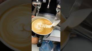 ROSETTA coffee latteeart coffeelatte cafelatte cafe latteartist latte coffeetime [upl. by Rexford]