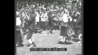 donne e uomini in costumi tradizionali molisani luglio 1929 [upl. by Behre437]