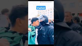 Polizei vs Vielfalt🇩🇪✈️ afd memes deutsch deutschland shorts lustig satire ytshorts islam [upl. by Rawdon630]