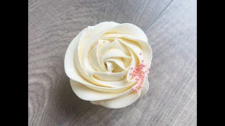 AMERICAN BUTTERCREAM FROSTING RECIPE GRAIN FREE SILKY SMOOTH AND NOT TOO SWEET [upl. by Vivica]