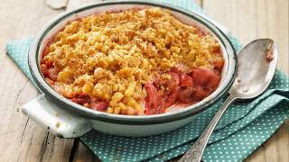 Recette  Crumble fraises et rhubarbe [upl. by Alicec]