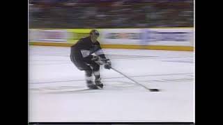 Wayne Gretzkys beautiful goal against Flames december 1993 [upl. by Nylanej547]