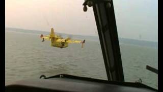 Canadair  Prelievo acqua sul Volga [upl. by Hgielhsa]