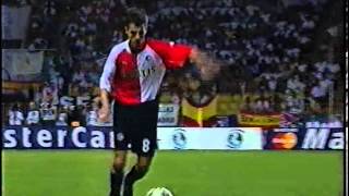 Final Supercopa de Europa 2002  R Madrid Vs Feyenord  2 [upl. by Gotcher]