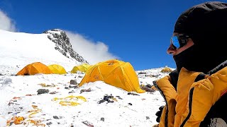 Mount Everest solo no O² attempt Camp 4 South Col [upl. by Enoryt]