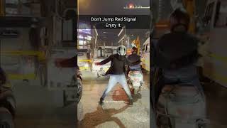 Traffic Signal  Helmet Guy  Subodh Londhe  Traffic Signal Dance  Dont Jump Red Signal Enjoy It [upl. by Othilia]