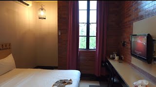 REVIEW YOUNIQ HOTEL BAJET BERDEKATAN KUALA LUMPUR INTERNATIONAL AIRPORT KLIA SEPANG [upl. by Nivad]