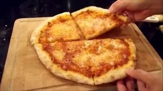 Pizza bagt i ovn på bagestål på 45 minut [upl. by Enetsirhc644]