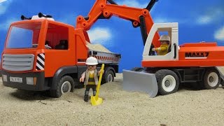 Baustelle mit Bagger amp LKW [upl. by Dickson]