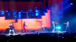 The Black Eyed Peas LIVE in Las Vegas  MY HUMPS [upl. by Cos]