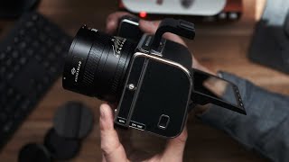 NEW Hasselblad 907x CFV 100c Review  100MPX MEDIUM FORMAT CAMERA [upl. by Lien]