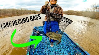 I Caught The LAKE RECORD Largemouth Bass In A Jon Boat Fishing Tournament [upl. by Grados]