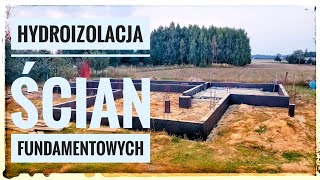 Hydroizolacja ścian fundamentowych [upl. by Aisorbma887]