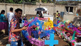 02 de noviembre dia delos Santos difuntos enflorando en el cementerio de jujutla asi el panorama [upl. by Aikenahs]