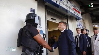 NouvelleCalédonie  Macron face aux barricades 6 Reportage cdanslair 24052024 [upl. by Obellia846]