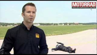 Motorrad Schutzbekleidung Produkt und Crashtest [upl. by Rehsu]