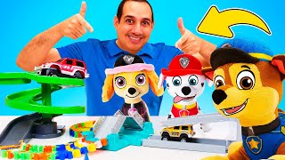 ¡La CARRERA EXTREMA de coches con los Paw Patrol Juegos de coches con la Patrulla Canina [upl. by Suoirad]