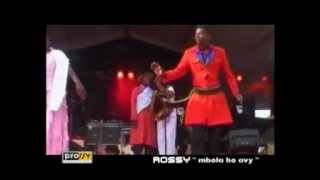 ROSSY  Mbola ho avy live Antsonjombe 2008 [upl. by Lhadnek]