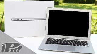 Unboxing 13quot MacBook Air Mid 2014 GermanDeutsch [upl. by Bouzoun]