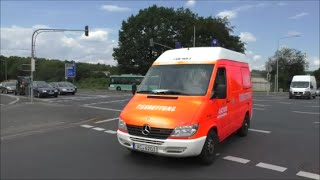 GWTierrettung der Feuerwehr Aachen auf Einsatzfahrt [upl. by Kafka]