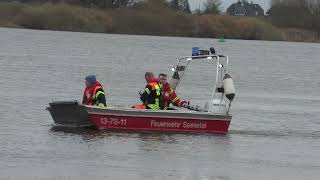 Rettung von 2 Personen aus der Elbe [upl. by Wincer]