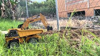 First Time Operating Hulna Truck An Excavator Rc Construction Equipment Digging up sand [upl. by Oirottiv]