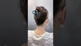 Right way to use clutcher😍hairstylehair easyhairstyleyoutubeshorts ytshortsyoutubefeedviral [upl. by Cartie522]