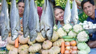 Cooking Salted Boeseman Croaker Fishes with Pumpkin Recipe in Village  Steamed Fish For Donation [upl. by Einatirb]