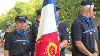 Des membres de ladministration pénitentiaire participent au défilé militaire à Dijon [upl. by Moriarty]