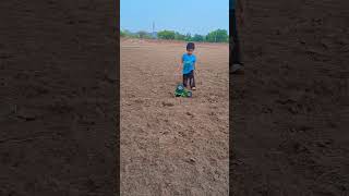 tractor ko kaise tod rha h mnu 😚😚😚😚😁😁😁😆 cutebaby 🤩🤩🤩🤩🤩 youtubeshortsvideo [upl. by Imac]