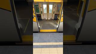 Transperth Set 70 BSeries doors closing transperth train [upl. by Enimzzaj]