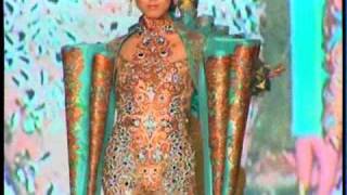 Hong Kong Fashion Extravaganza 2010  Guo Pei 郭培 [upl. by Shaff]