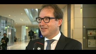 SPDParteitag Dobrindt nimmt Nahles den quotblöden Dobrindtquot nicht übel [upl. by Kannav398]