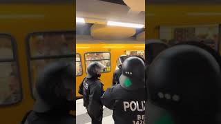 UBahn  polizei festnahme news viralvideo palestine crazy deutschland sbahn [upl. by Ylahtan154]