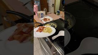 Cooking breakfast for my picky eaters Part 2 sahm sahmroutine morningvlog morningroutines [upl. by Berger16]