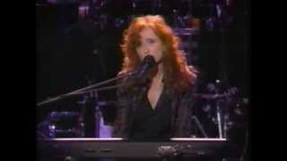 Bonnie Raitt Feeling of Falling live concert performance [upl. by Kassey]