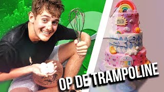 CAKE BAKKEN OP DE TRAMPOLINE KAN NIET  Boazvb [upl. by Ettennaj]