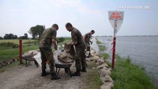 Hochwasser in der Altmark Kampf gegen Deichbruch bei Fischbeck [upl. by Tserof]