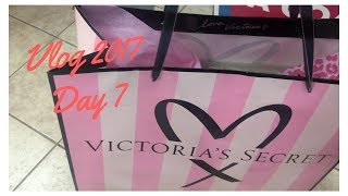 Vlogmas 2017  Day 7 [upl. by Nnyw]