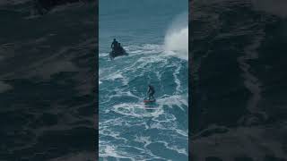 Aumenta o som e veja essa bomba do willyamsantana em Nazaré🌊 [upl. by Sula654]